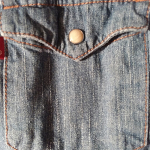 Levis RedTab Snap Front Western Shirt - Picture 5 of 5